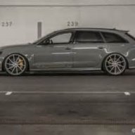 AUDI RS6R